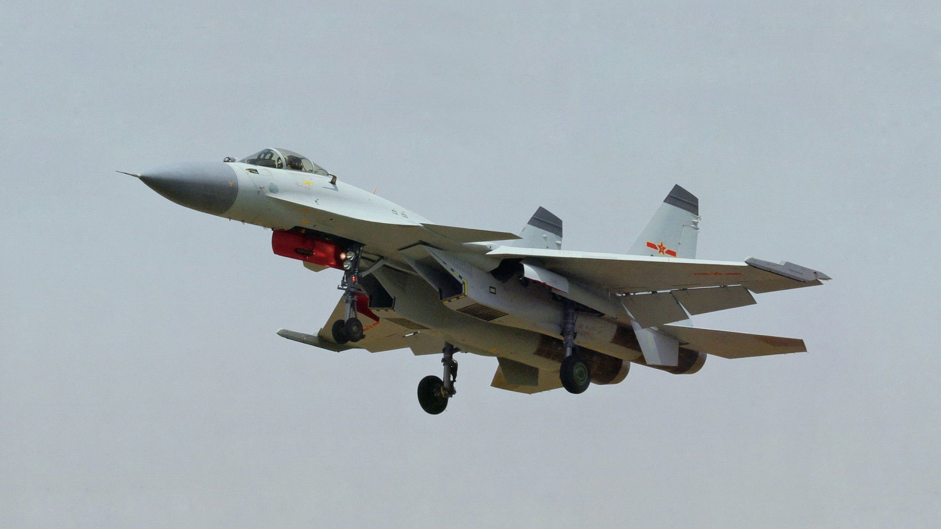 爱游戏娱乐-篮球主题街区打造“全民健身新地标”，篮球馆宣传视频