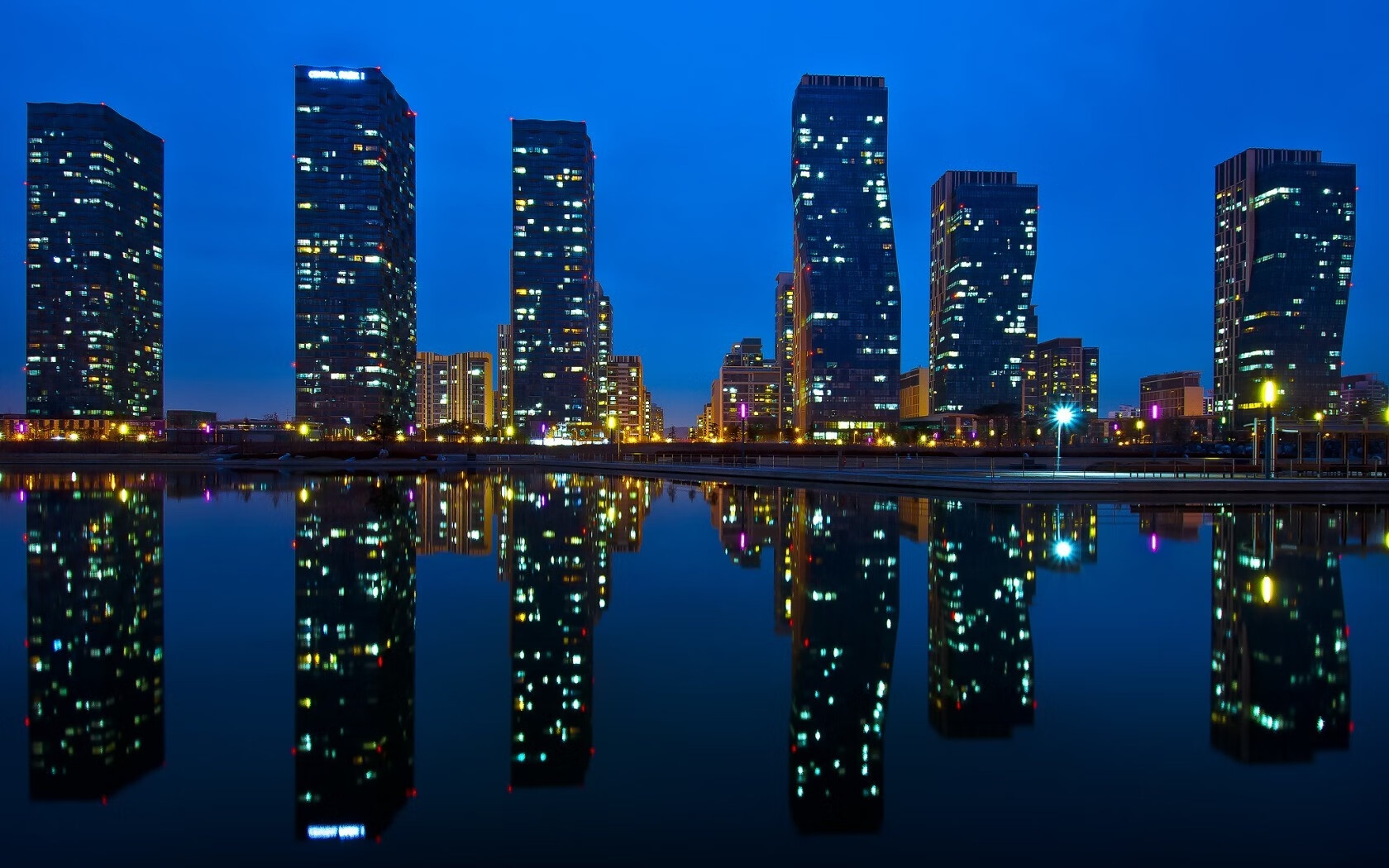 校园体育文化与学生心理健康研究,举例说明学校体育与学生心理发展的关系