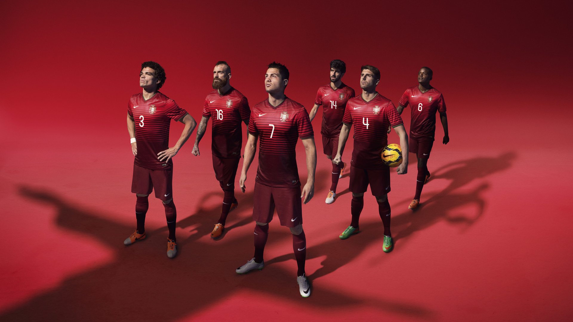 爱游戏官网-足球VS篮球：两项体育运动的受欢迎程度对比分析，足球和篮球哪个影响力大知乎